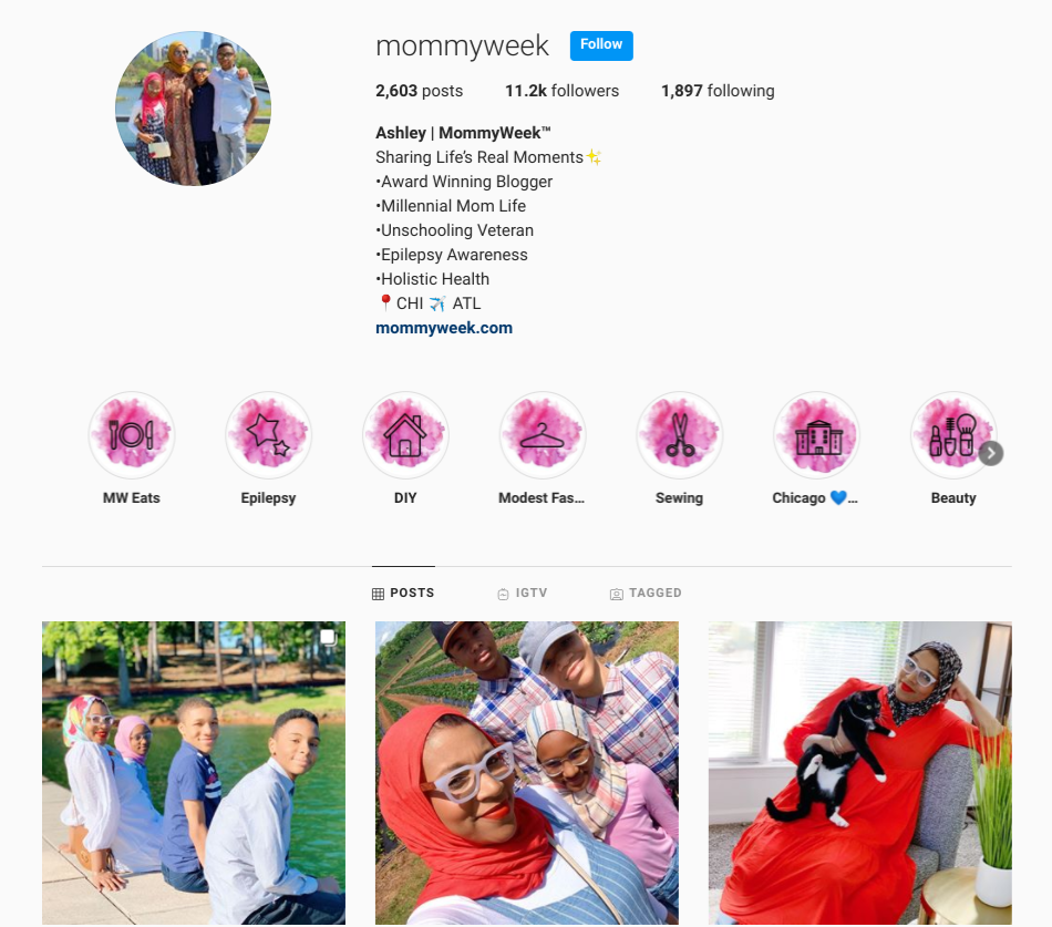 screenshot of the Instagram profile of @mommyweek