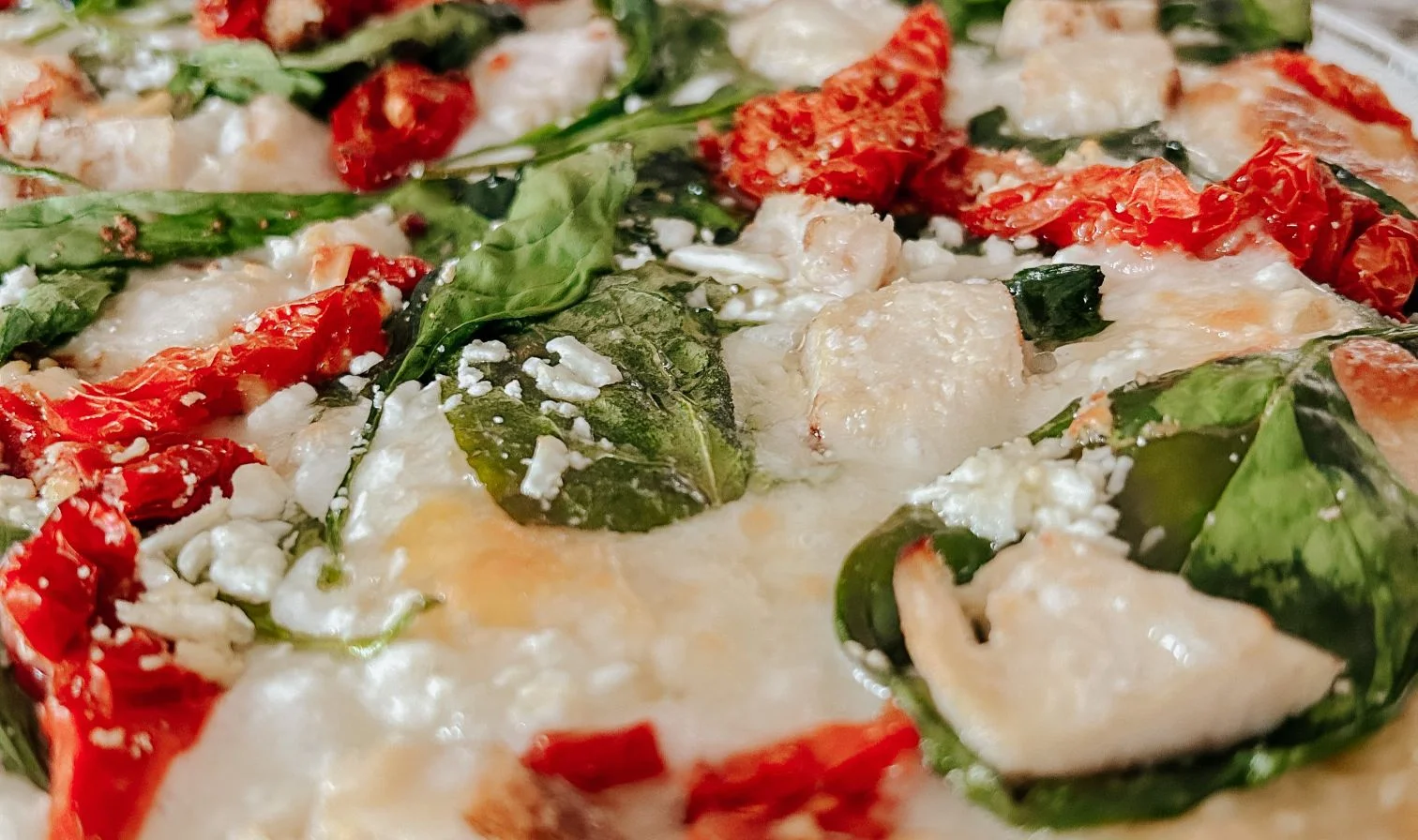 CLoseup of Pizza from Papa Murphys Performance Driven Influencer Campaign with The Shelf 879% ROAS rsz